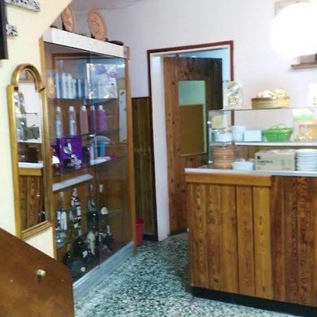 Hostal Creus روساس المظهر الخارجي الصورة